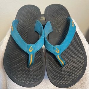 OluKai Slippers